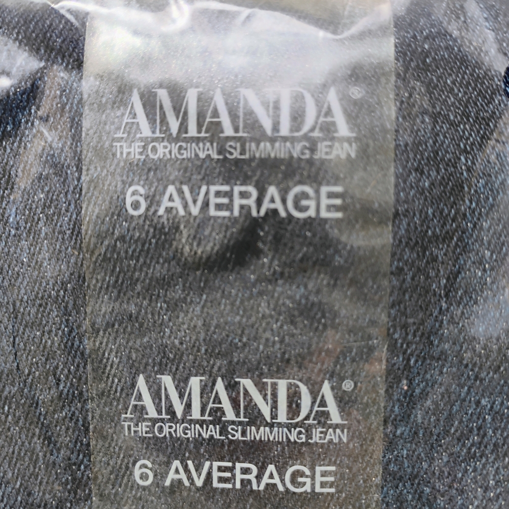 Gloria Vanderbilt Amanda Jeans in Dark Blue - Picture 4 of 4